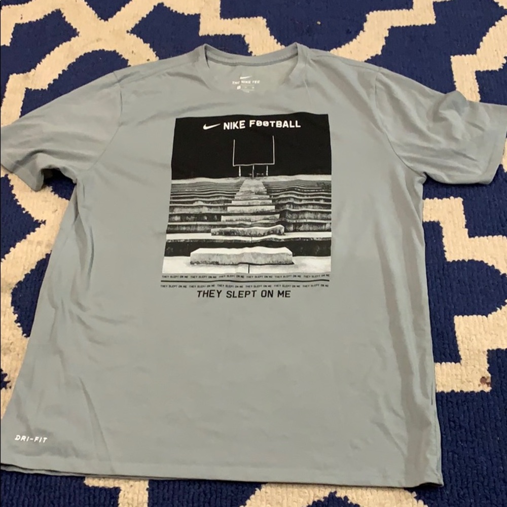 Nike T-Shirt